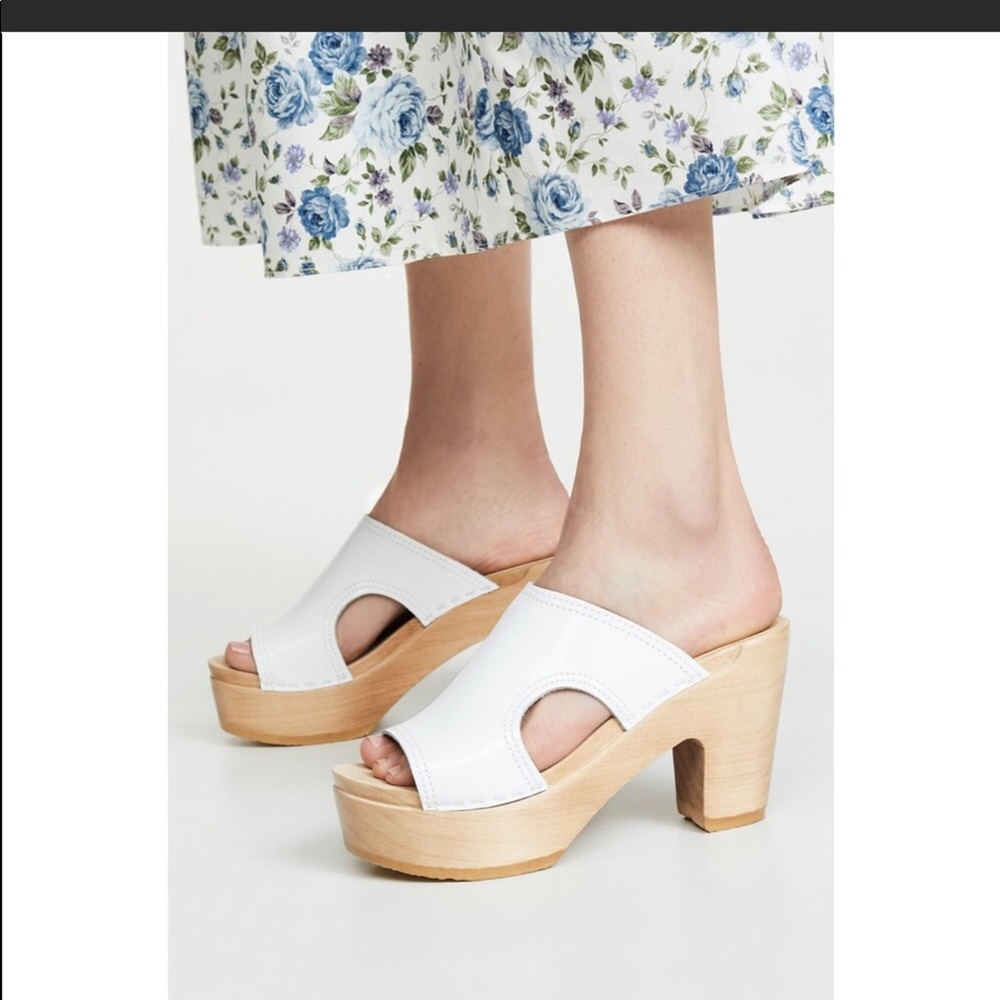 No. 6 $325 Alexis clog 5.5 6